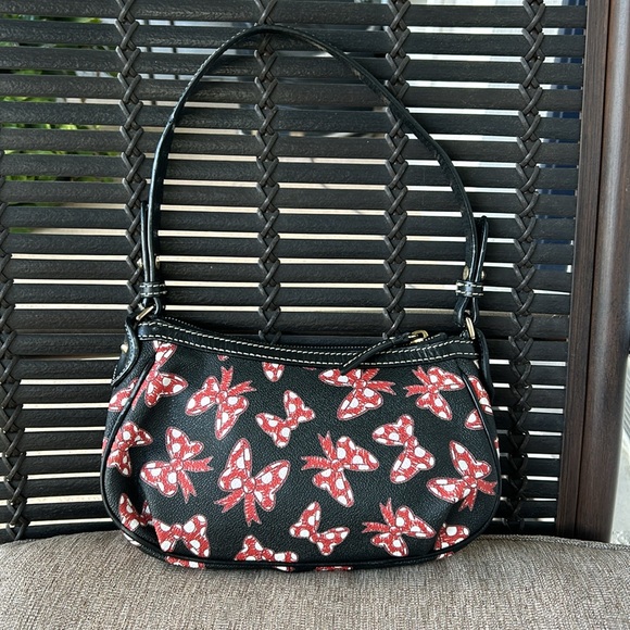 Disney Dooney & Bourke - Tokyo Disney Minnie Bows Pouchette - Picture 2 of 7